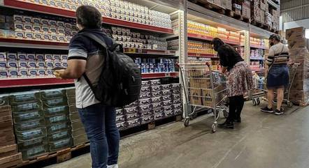 Consumo das famílias recuou 1,3% em janeiro