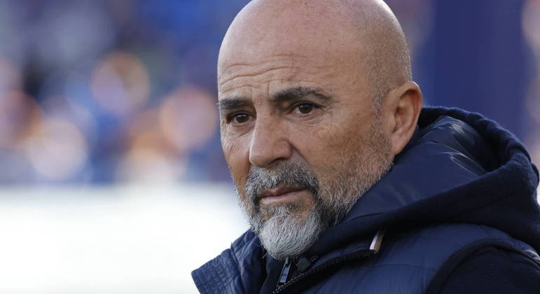Ex-técnico de Santos e Atlético-MG, Jorge Sampaoli foi mandado embora do Sevilla