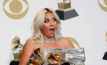 Lady Gaga recebendo vários prêmios Grammy em 2019. EFE / EPA / JOHN G MABANGLO

