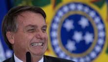 Bolsonaro afirma que dólar está alto e tem que cair a R$ 5 