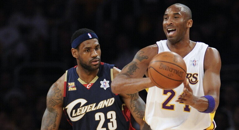 Empatar com Kobe Bryant e Bob Petit com mais MVPs do Jogo das EstrelasPerto de ser o recordista em convocações em Jogos das Estrelas, LeBron pode igualar a marca de Kobe Bryant e Bob Petit com maior número de MVPs do Jogo das
Estrelas. O jogador tem ótimo histórico nessas partidas e costuma faturar o prêmio