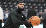 6º – LeBron James (basquete) – US$ 1,53 bilhão (cerca de R$ 7,4 bilhões)