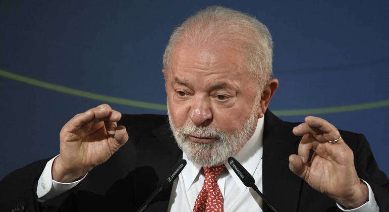 Luiz Inácio Lula da Silva declarou, em meados de abril, que os EUA incentivavam a guerra na Ucrânia