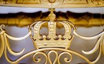 Apeldoorn (Netherlands).- A detail of the Dutch royal Golden Carriage (Gouden Koets) displayed in the museum at the Palace Het Loo in Apeldoorn, The Netherlands, 25 August 2015 (reissued 27 May 2020). Gold is considered a majestic color that symbolizes wealth and luxury. It is associated with success, achievement, and triumph, but it can also be deemed decadent and overindulgent. Connected with prestige and elegance, gold symbolizes divinity, power, and wisdom in many religions due to its association with masculine energy and the power of the sun. (Países Bajos; Holanda) EFE/EPA/ROBIN VAN LONKHUIJSEN ATTENTION: This Image is part of a PHOTO SET *** Local Caption *** 52143979