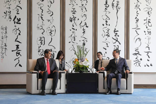 O bloco comercial Brics, integrado por Brasil, Rússia, Índia, China e África do Sul, aprovou em sua cúpula, em agosto passado, a entrada de seis novos membros. São eles: Argentina, Arábia Saudita, Egito, Emirados Árabes Unidos, Etiópia e Irã