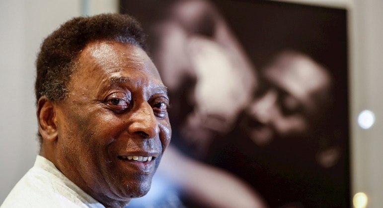 Pelé morreu, aos 82 anos, em decorrência de complicações de um câncer