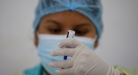 Aplicação de vacina da Pfizer