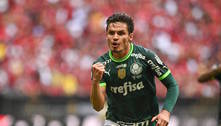 Raphael Veiga, meia do Palmeiras, entra no radar do Barcelona como opção de 'baixo custo'