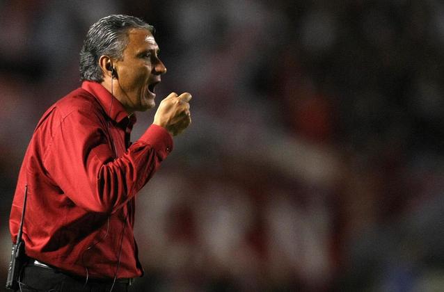 Em 2008, Tite foi para o Internacional, o maior rival do Grêmio. No Colorado, conquistou diversos títulos, como a Copa Sul-Americana, o Campeonato Gaúcho de 2009, o vice-campeonato da Copa do Brasil e o vice da Recopa Sul-Americana. No entanto, pelo baixo rendimento no Brasileirão 2009, o treinador foi demitido em outubro e voltou para os Emirados Árabes, em agosto de 2010, para treinar o Al-Wahda