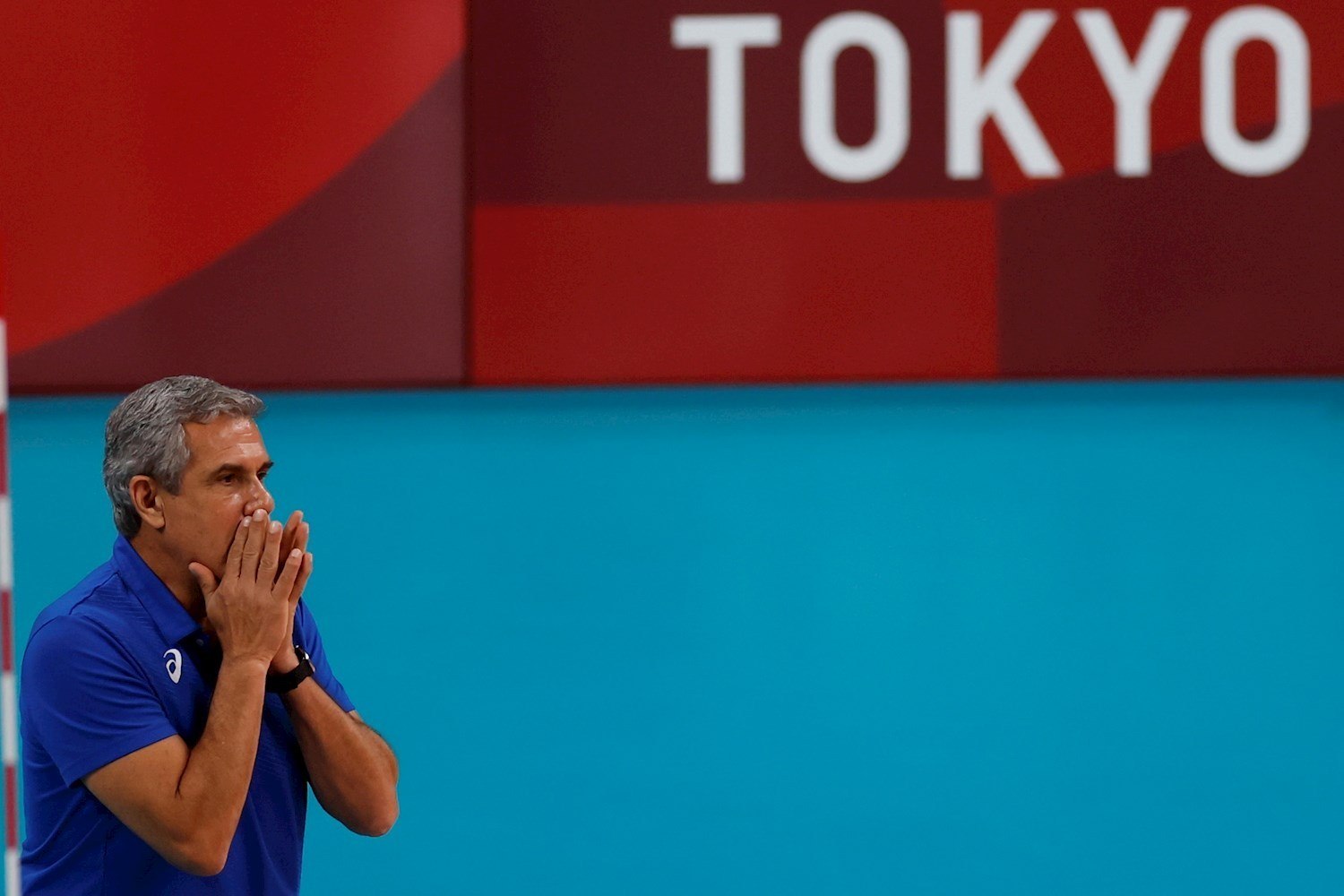 Seleção feminina de vôlei está na semifinal; veja fotos do ...