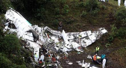 Avião que levava delegação da Chape ficou completamente destruído
