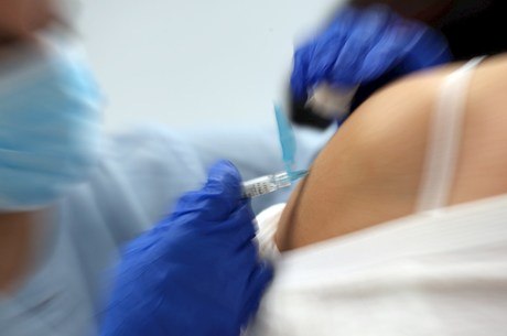 Dezenas de vacinas estão em estudo para combater covid-19