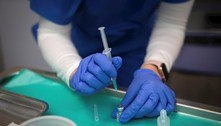 Vacina da Pfizer é eficaz contra variante do vírus, sugere estudo