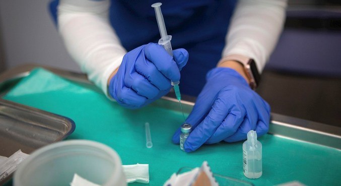Pesquisa: imunizante da Pfizer parece funcionar contra mutação do Reino Unido