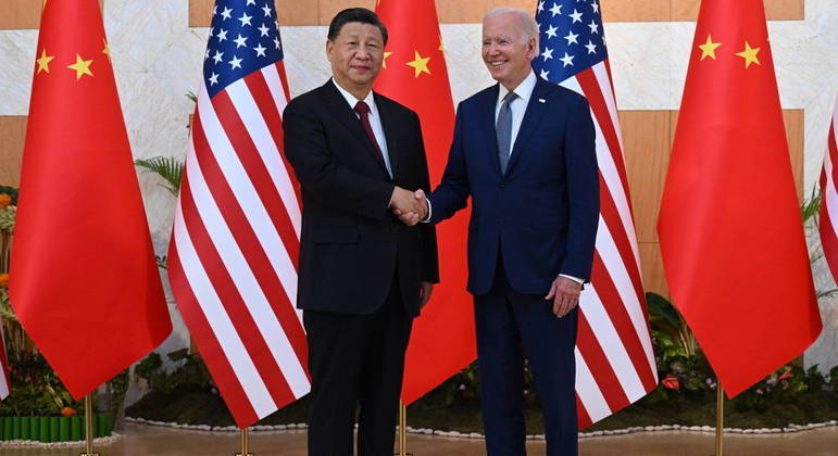 Xi Jinping e Joe Biden se encontram presencialmente pela primeira vez em Bali, na Indonésia