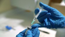 Inglaterra defende combinar doses de vacinas diferentes caso falte