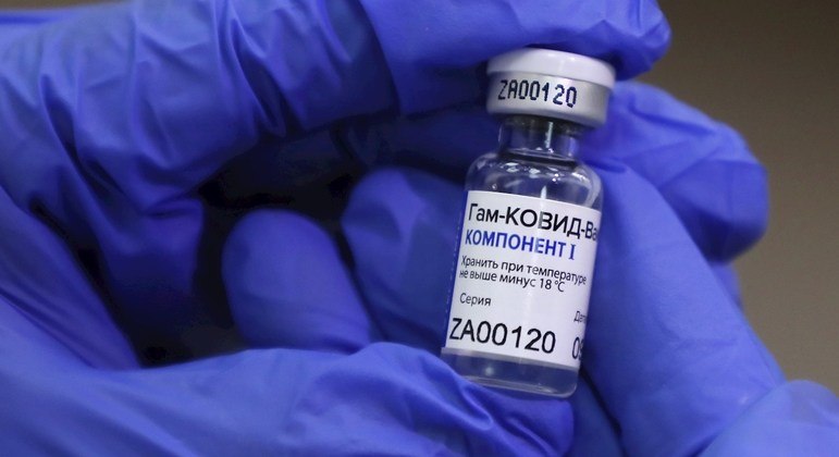 Vacina russa apresentou inconsistências na análise de técnicos da Anvisa