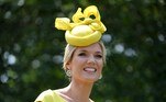 Ascot (United Kingdom), 15/06/2021.- A race goer wears a colourful hat as she attends day one of Royal Ascot in Ascot, Britain, 15 June 2021. Royal Ascot is Britain's most valuable horse race meeting and social event running daily from 15 to 19 June 2019. (Reino Unido) EFE/EPA/NEIL HALL