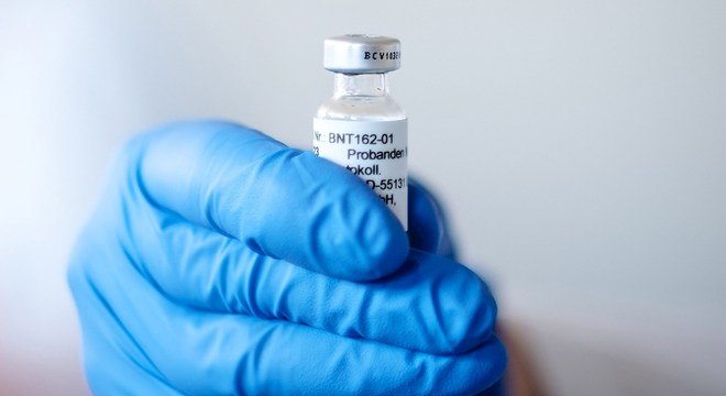 Proposta da Pfizer prevê vacinação no primeiro semestre de 2021