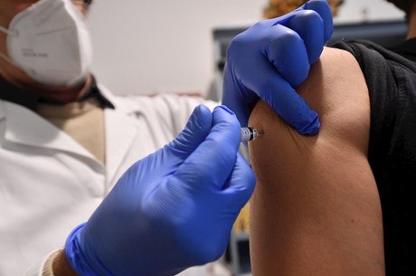 Anvisa anunciou regras para uso emergencial de vacina