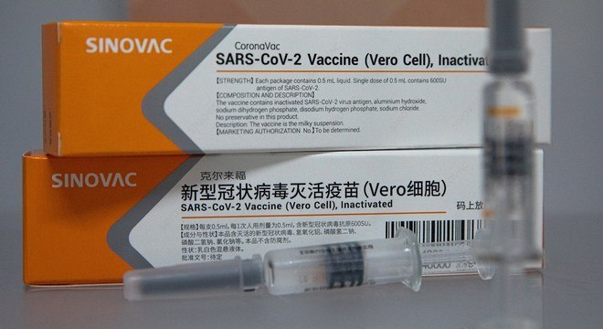 Vacina é desenvolvida pela chinesa Sinovac e deve ser produzida no Brasil pelo Butantan