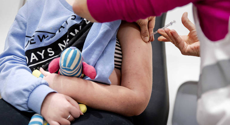Escolas de SP vão avisar Conselho Tutelar em caso de não vacinação contra a Covid-19
