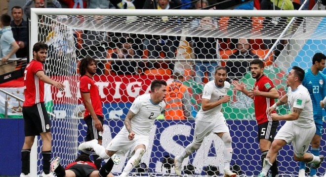 Gimenez fez o gol do Uruguai na estreia da Copa da RÃºssia