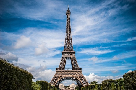 França comemora 130 anos da Torre Eiffel com música, jogos e teatro -  Notícias - R7 Internacional