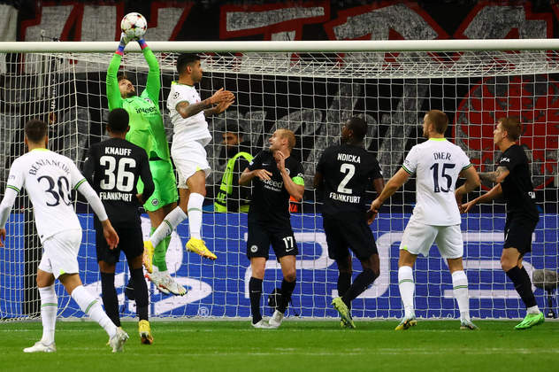 No segundo tempo, nenhuma das equipes balançou as redes, e a disputa terminou empatada em 0 a 0. No Grupo D, o Tottenham está em segundo lugar, com três pontos, e o Eintracht ocupa o terceiro lugar, com a mesma quantidade de pontos, mas com saldo de gols negativo