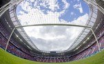 Outra curiosidade do estádio é que a casa do Osasuna tem uma das arquibancadas mais verticais da Europa. O segundo anel de assentos do El Sadar tem uma inclinação próxima dos 40 graus, dando a sensação de que os torcedores vão 