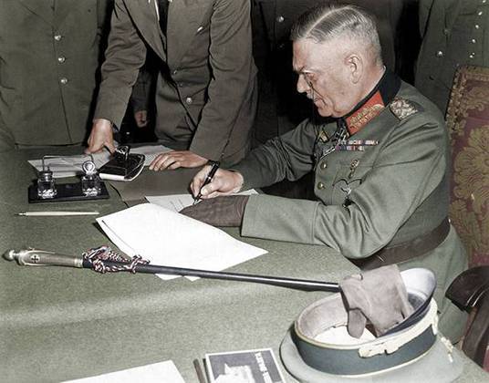 Ele  assinou a rendição incondicional da Alemanha em Berlim, em 8/5/1945. Julgado em Nuremberg por crimes de guerra, foi enforcado em 16/10/1946, aos 64 anos.