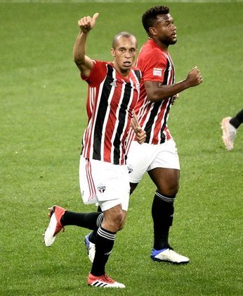 Ele voltou para o São Paulo no início do ano passado. Conquistou o Campeonato Paulista de 2021 e recentemente entrou no top-5 de jogadores com mais partidas pelo Tricolor neste Século, com mais de 300 jogos. 