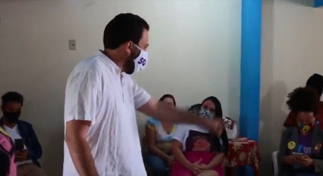 Guilherme Boulos se encontrou com estudantes na zona leste de SP