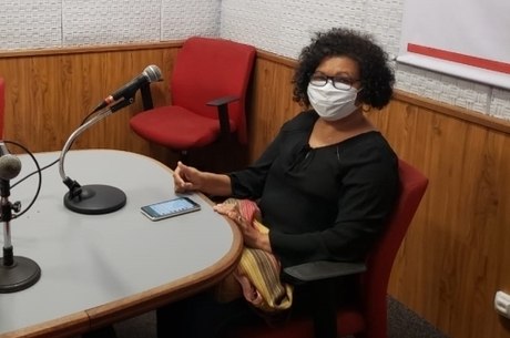 Vera Lúcia concedeu entrevistas a emissoras de rádio
