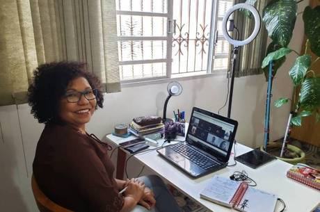 Vera Lúcia é contra volta das aulas presenciais