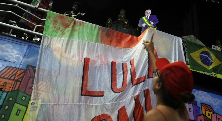 Apoiadores De Lula Comemoram Vitória Nas Eleições Pelo Brasil - Fotos ...