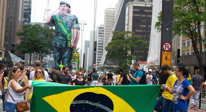 Eleitores de Bolsonaro estão na avenida Paulista