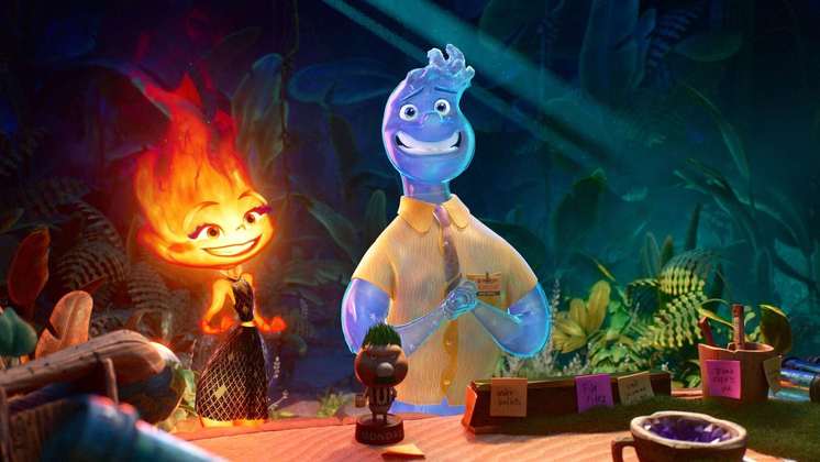 9º) Elementos — US$ 495 milhões (aproximadamente R$ 2,4 bilhões)A animação é mais uma parceria entre os estúdios da Disney e da Pixar, desta vez mostrando a improvável história de amor entre um ser do fogo e outro da água. Os caminhos cruzados de Faísca e Gota levaram muita gente aos cinemas, o que tornou o filme o nono mais visto do ano, com US$ 495 milhões em bilheteria