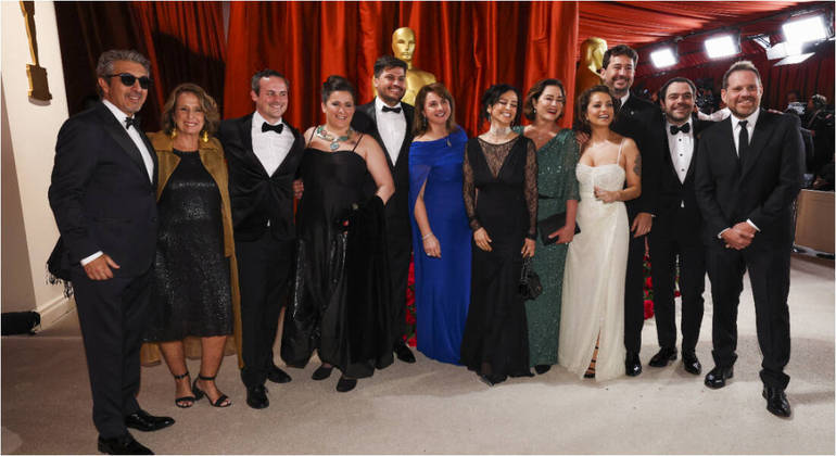 Elenco de Argentina, 1985, que concorre a Melhor Filme Internacional, comparece em peso ao tapete vermelho