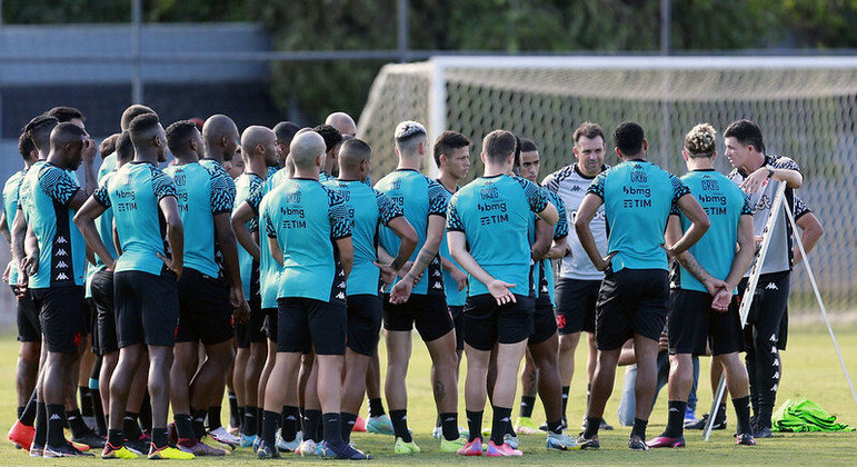 Elenco do Vasco é comandado por Maurício Barbieri