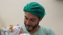 Eliezer publica primeira foto com a filha recém-nascida e se declara: 'Grande amor da minha vida' 