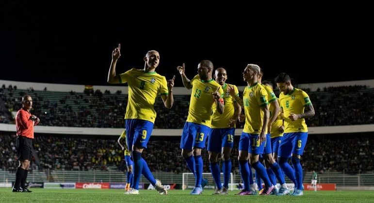 Na 18ª  rodada das Eliminatórias da Copa do Mundo do Catar, o Brasil goleou a Bolívia por 4 a 0, em La Paz
