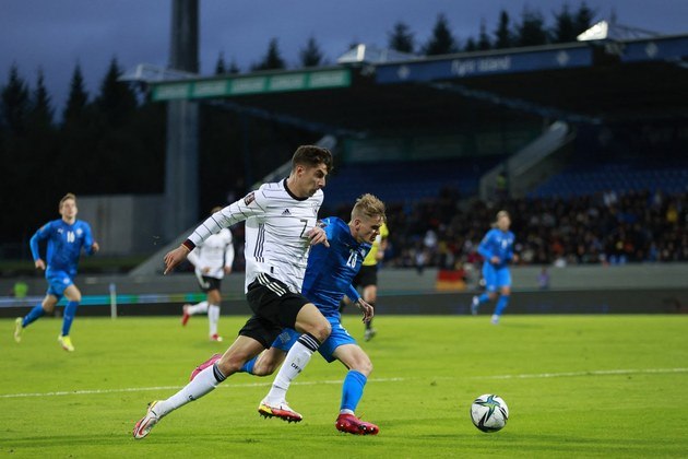 A Alemanha, por sua vez, atropelou a seleção da Islândia e goleou por 4 a 0. Gnabry, Rudiger, Sané e Timo Werner fizeram os gols da seleção alemã