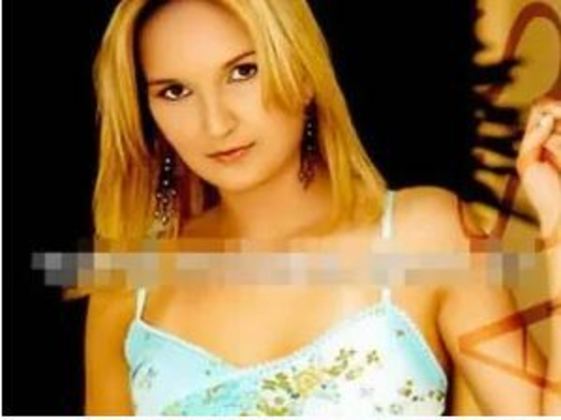 Marcos Matsunaga foi morto dentro do apartamento em que morava com a mulher e a filha do casal. Elize foi flagrada pelas câmeras de segurança ao carregar três malas. As partes do corpo da vítima foram colocadas em sacos plásticos e jogadas na beira de uma estrada de Cotia, na Grande São Paulo, em um raio de 4 quilômetros