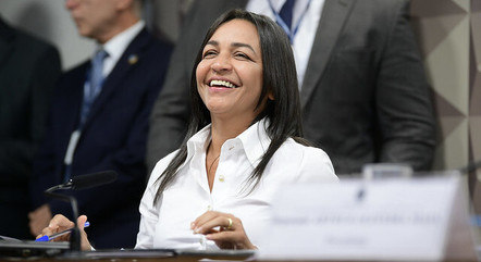Eliziane Gama (PSD-MA) em comissão no Senado