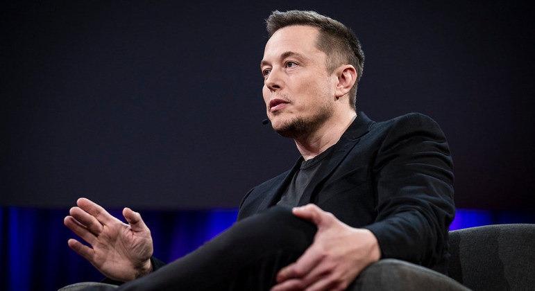 Elon Musk quase morreu algumas vezes durante teste da Tesla

