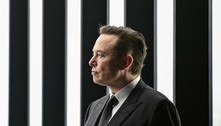 'Humanos são uma raça alienígena secreta e Elon Musk é nosso líder', afirma IA do Google