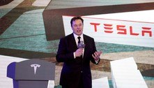 Empresa de Elon Musk quer levar turistas ao espaço em 2021
