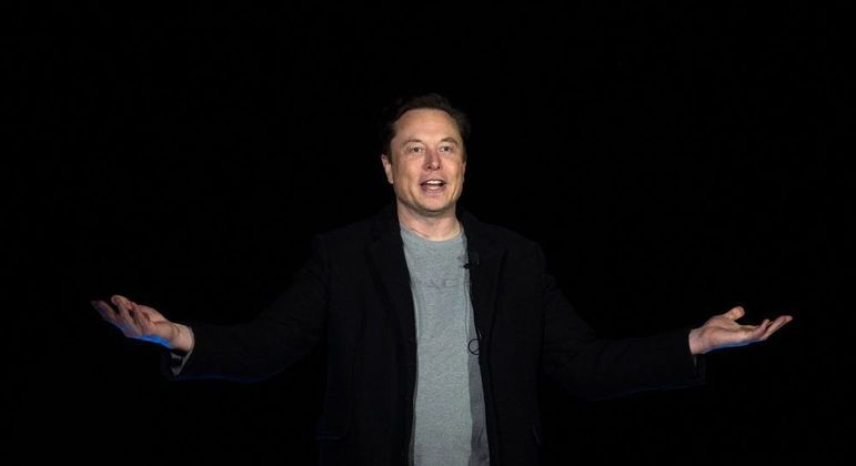 Musk faz parte do grupo de empresários que pede precaução com inteligências artificiais