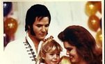 Em 1988 foi lançada a minissérie Elvis e Eu, baseada no livro autobiográfico de Priscilla Presley, ex-mulher do cantor, que conta sua vida ao lado do músico. Dale Midikiff interpretou o cantor